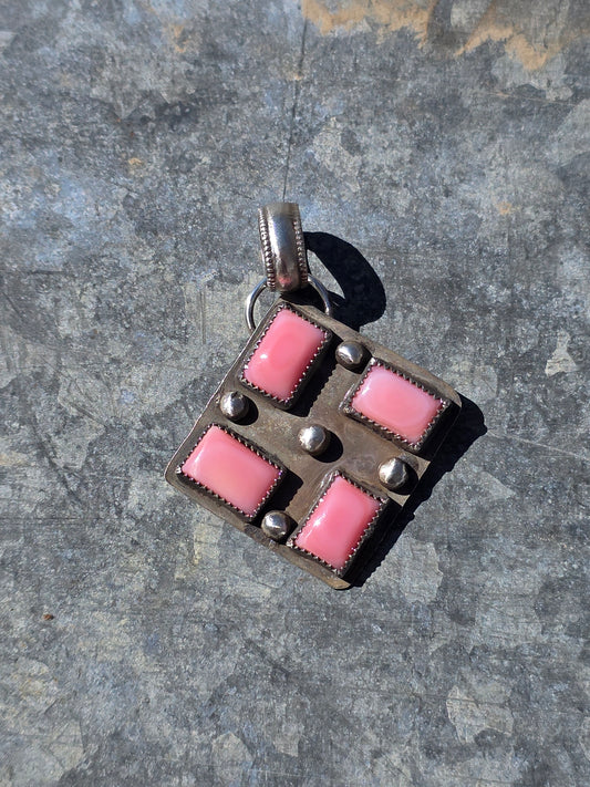 Queen Conch Pendant